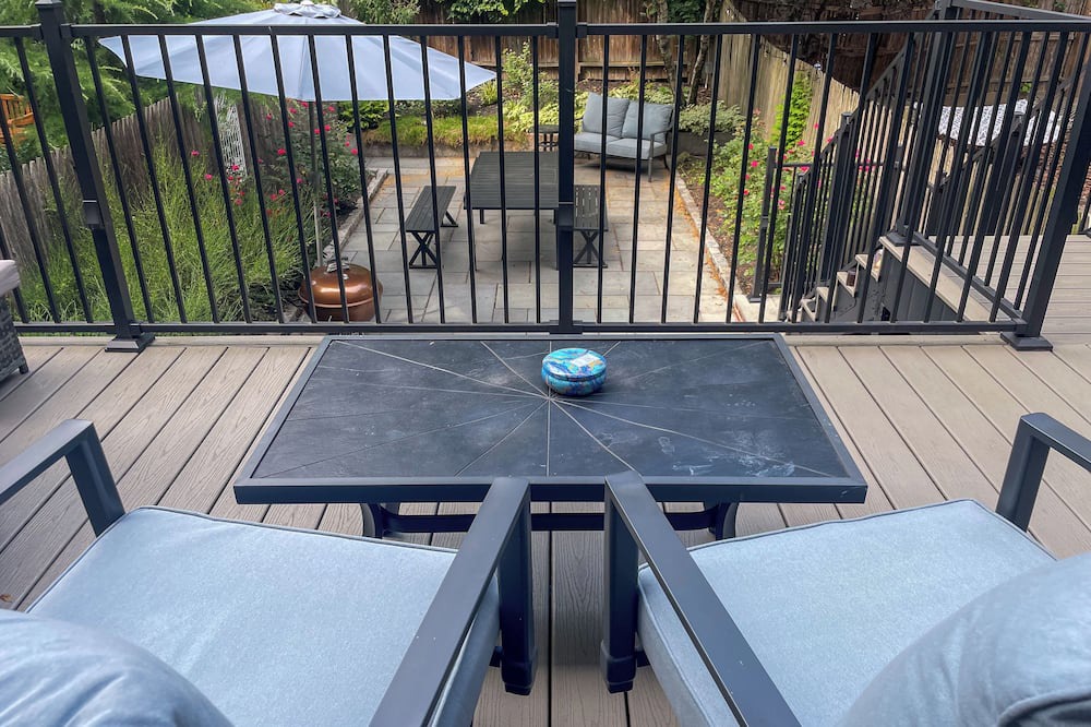 Boerum Hill House | Stunning 5-bedroom Boerum Hill House, with Rose Garden Terrace and X-Large Deck