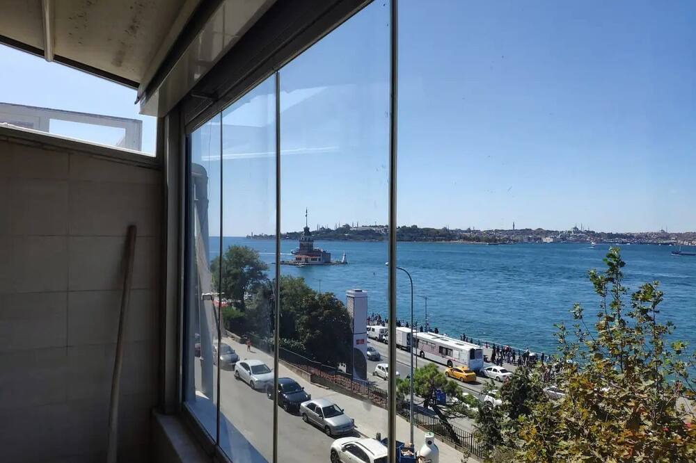 Uskudar Apartment | Cozy 2-bedroom apartment with Stunning Sea Views in enchanting Üsküdar, İstanbul