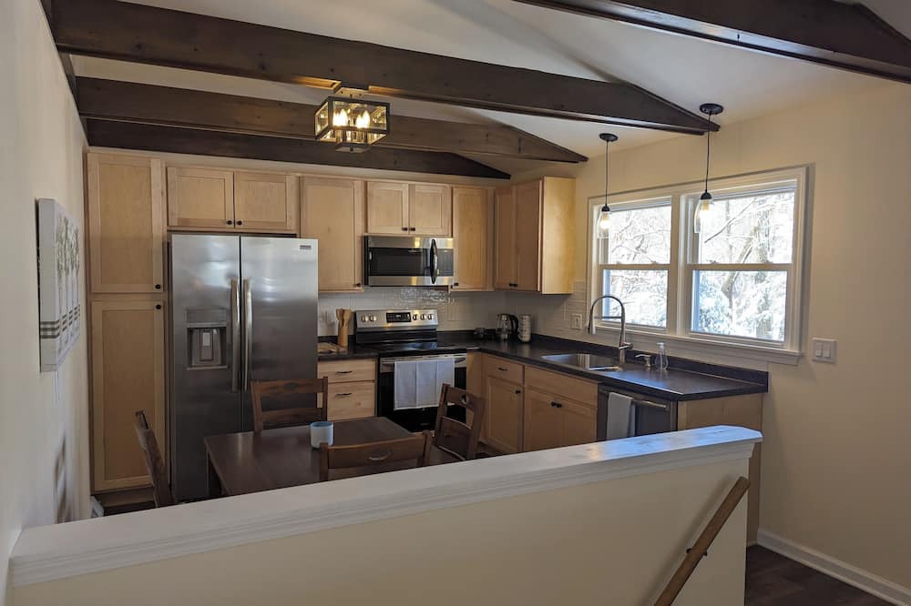 Whitewater House | Charming 3-bedroom house in peaceful Whitewater with WiFi, AC