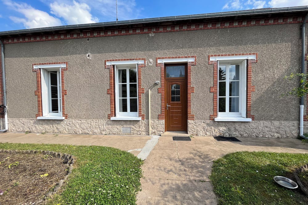 Toury House | Vrbo Property