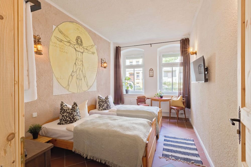 Sonnenberg Apartment | Vacation apartment Chemnitz - the men's refuge - cozy accommodation for fitters