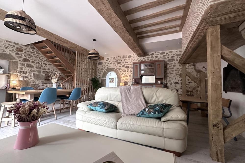 Rocles Cottage | Gite Rocles, 2 bedrooms, 5 persons