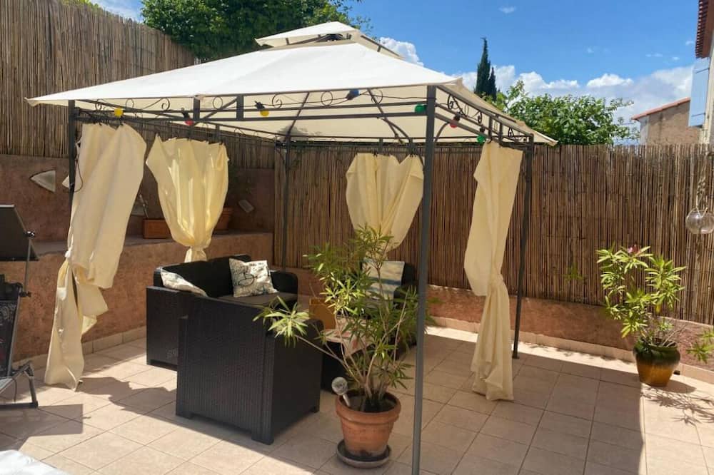 Saint Antoine House | Holiday Home 'Maison De Bellet Nice' with Shared Terrace, Wi-Fi and Air Conditioning
