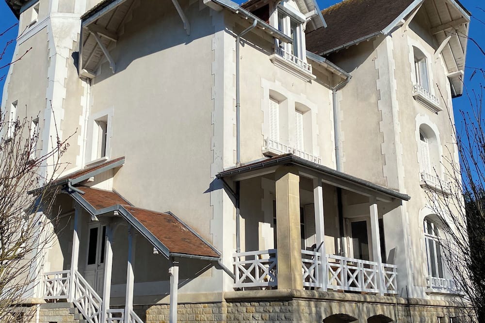 Tilly-sur-Seulles Apartment | Entre Caen et les Plages ! Appartement Les Cabines, L'esprit mer au Manoir
