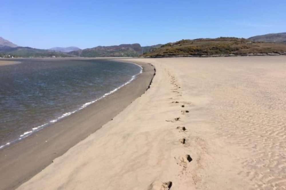 Talsarnau Cottage | Pet Friendly cottage near Harlech & Portmeirion