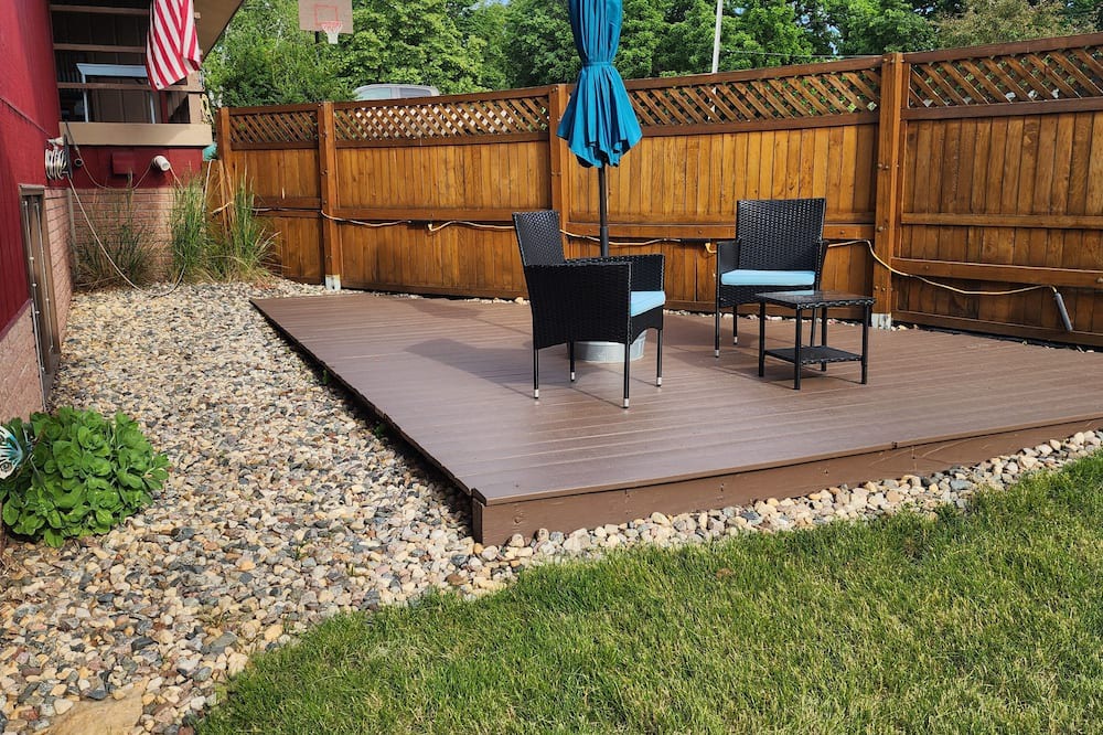 Glencoe Apartment | Glenmoor Manor-Quiet 2 Bedroom Stay 1 hour West of Minneapolis!