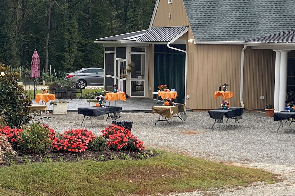 Goochland Apartment | Horse Farm Apartment - Convenient and Private