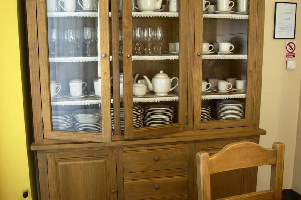 Villalmanzo House | Country House 'El Abrigaño' with Private Terrace, Private Garden and Wi-Fi