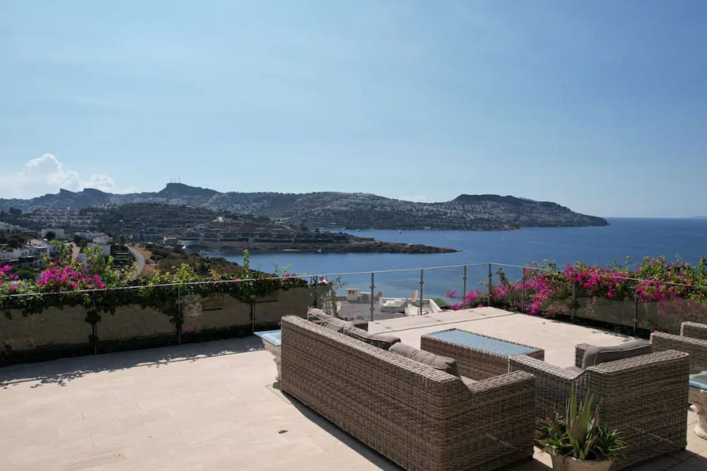 Gundogan Villa | Villa w Sea View Terrace 5 min to Beach in Bodrum