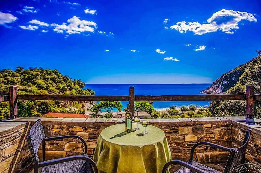 Papa Nero Apartment | Beachfront Pelion Getaway - Cozy Summer Refuge