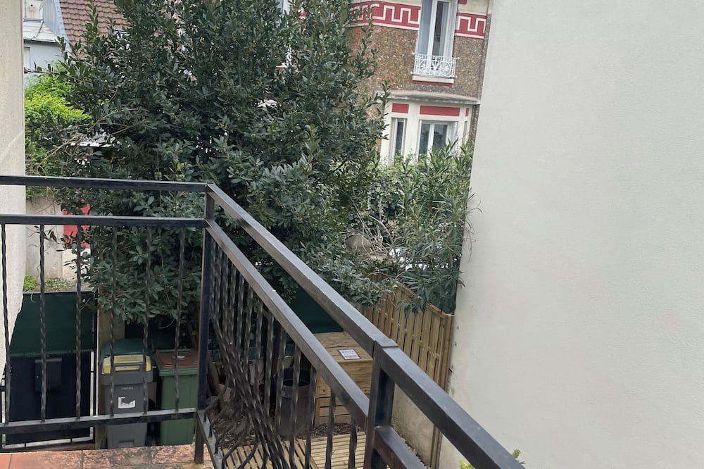 Bagneux Apartment | New, quiet apartment