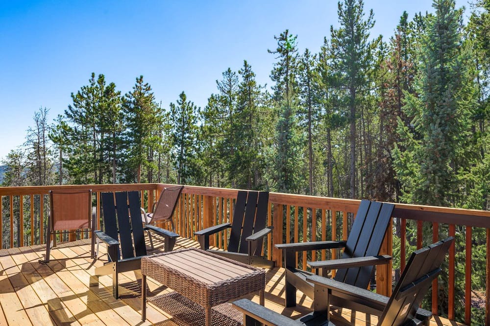 Evergreen Cabin | Mountain View Apartment Near Downtown & Trails