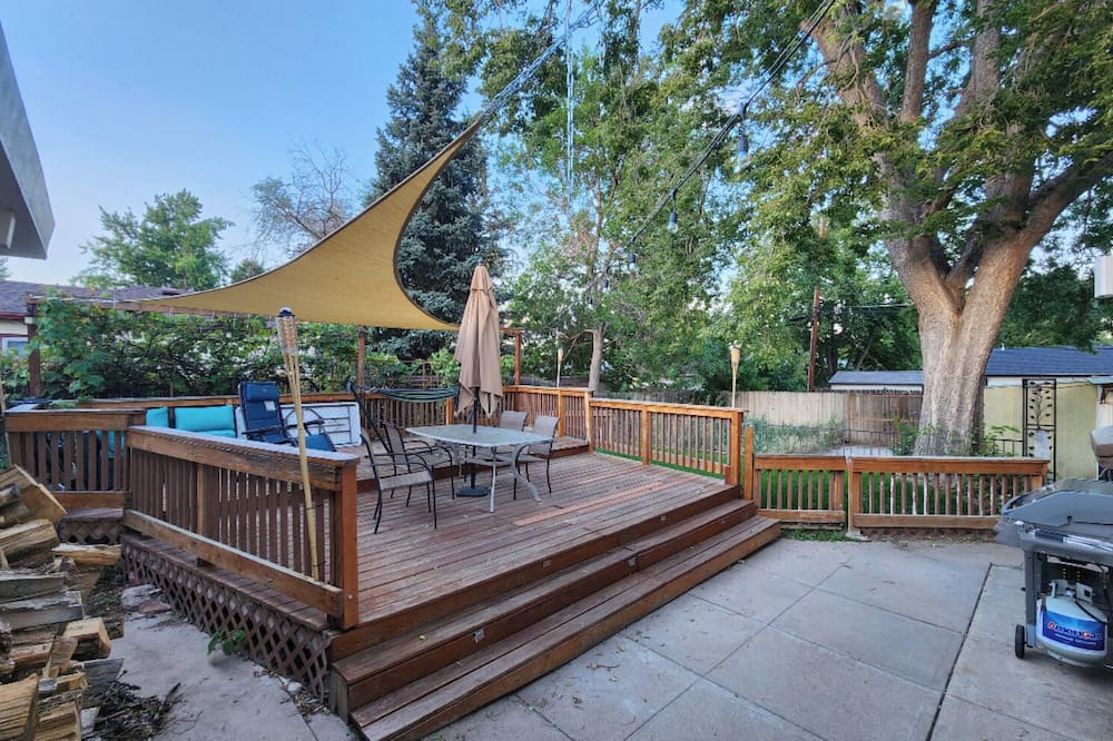 Arvada Plaza Area House | 3-bedroom home 5 minutes from downtown Olde Town Arvada