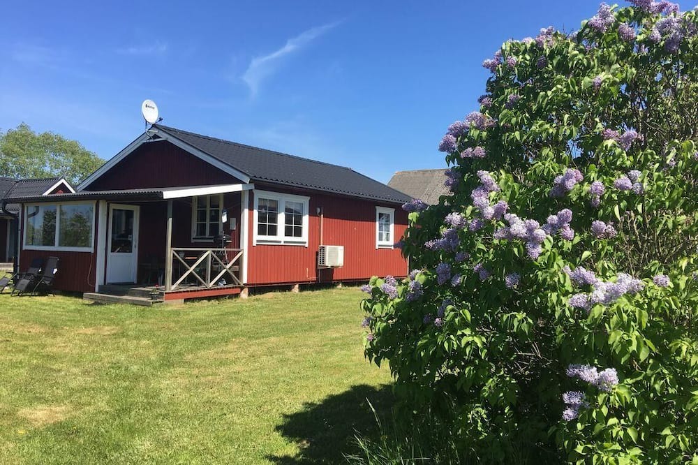 Kopingsvik House | 2 bedroom apartment in Köpingsvik