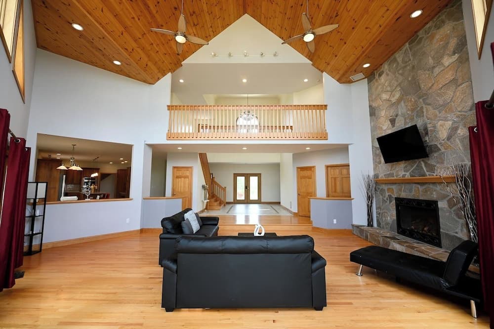 North Haven House | Peaceful house with 5 bedrooms & pool