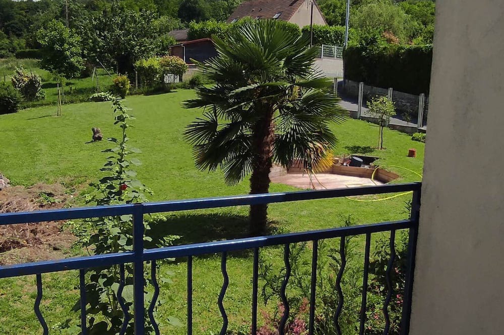 Nogent-l'Artaud Bed & Breakfast | Bedroom with separate entrance, private bathroom and terrace