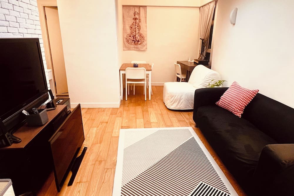 Bowrington Apartment | Spacious & cozy 2 bedroom flat in wanchai, family friendly