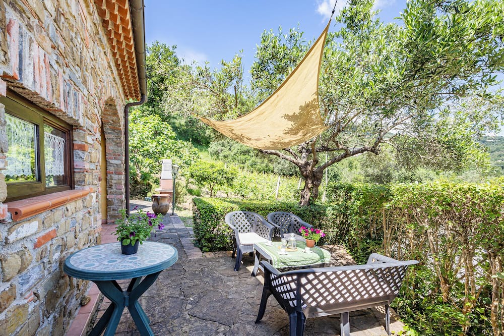Casal Velino Villa | Local Stone Cottage With Shared Pool