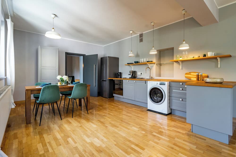 Brynow Apartment | Platinium Spacious Apartment