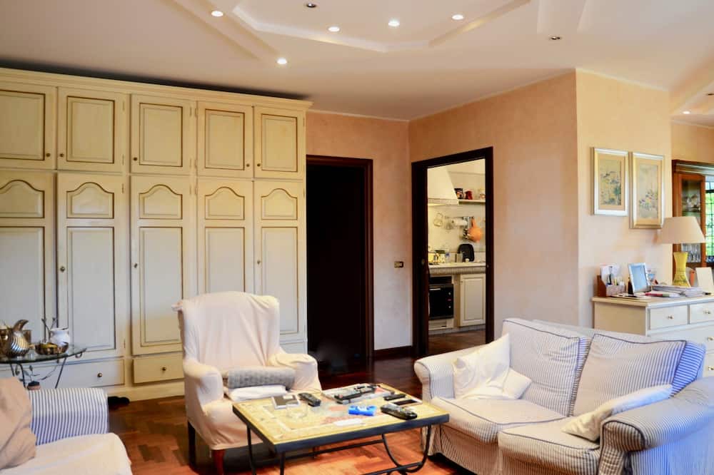 Guidonia Montecelio Apartment | Ameno House Appartamento 130mq