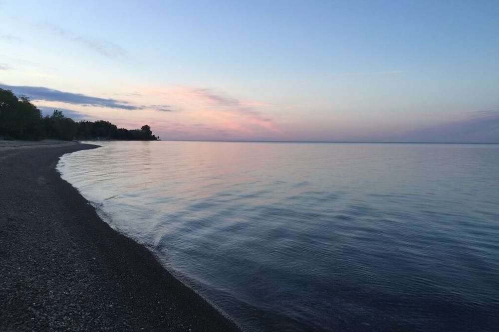Port Sanilac House | BeachFront Couples Getaway w Starlink & Sunrises!