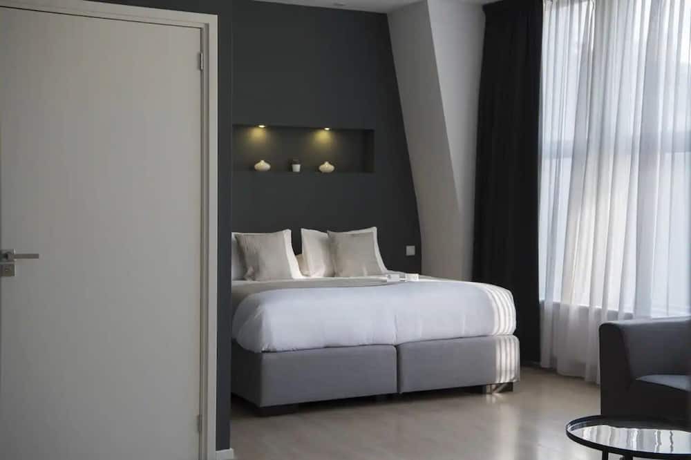 Museum Quarter Apartment | 130SQM Prinsengracht Canal Apartment in the heart of Amsterdam