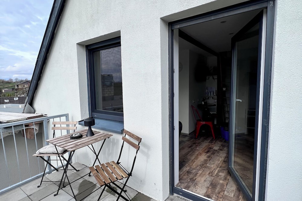 Rodder Apartment | Ideal für Motorsport, Nahe dem Nürburgring. Ruhig Gelegen,für Wanderer und Biker