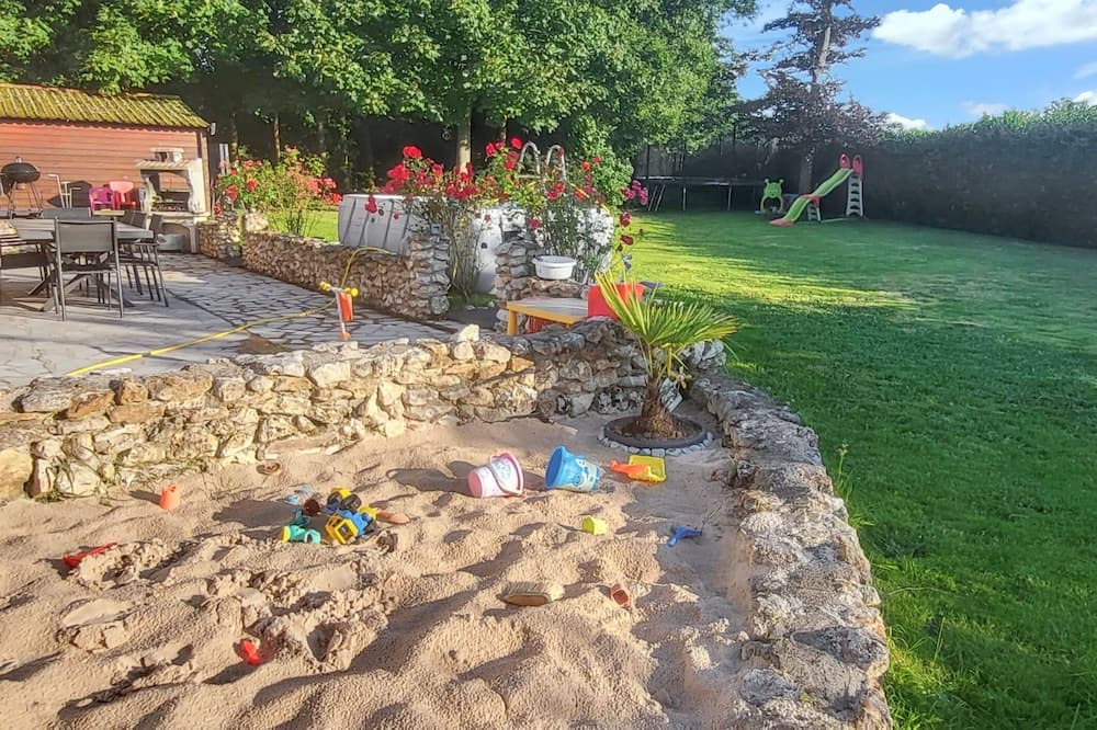 Mecringes House | Homerez - Charming Countryside House in Mécringes with Private Pool