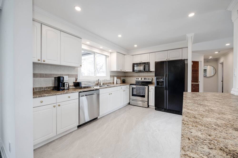 Stoney Creek House | Private Waterfront Paradise Home on Lake Ontario!