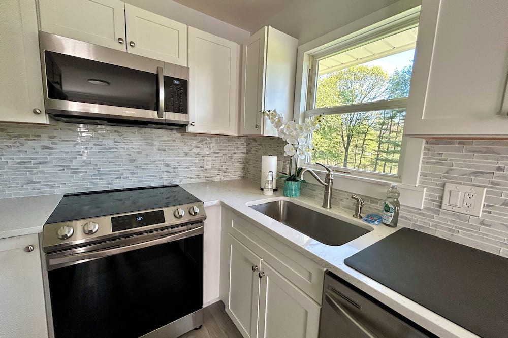 Walden House | Hudson Valley Retreat - perfect blend of home comforts & nature’s tranquility!