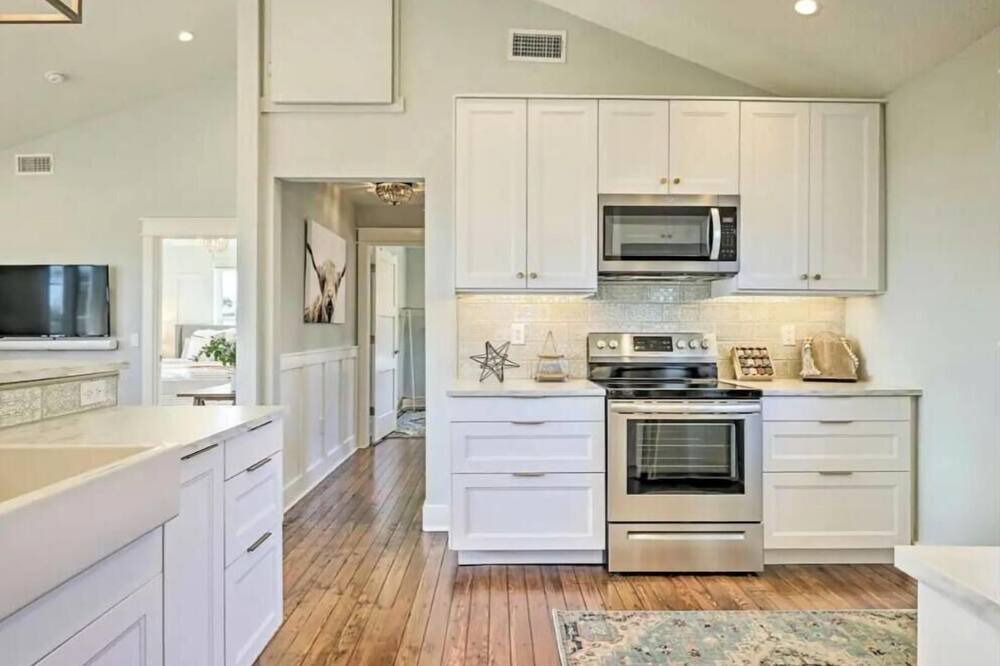 Fredericksburg Cottage | Cozy hill country haven