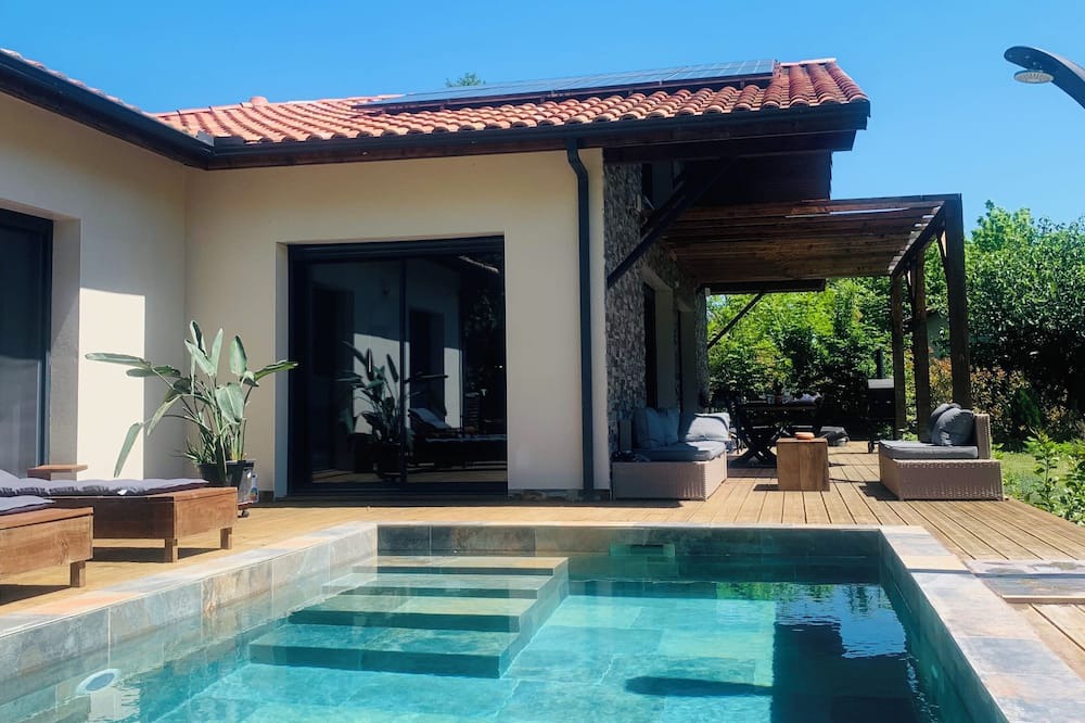 Castandet House | Maison de Vacances Design Avec Piscine Chauffée et Spa