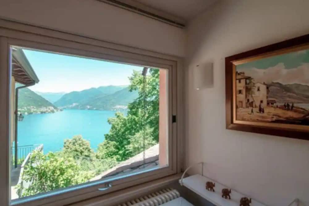 Torno Apartment | Lake and love