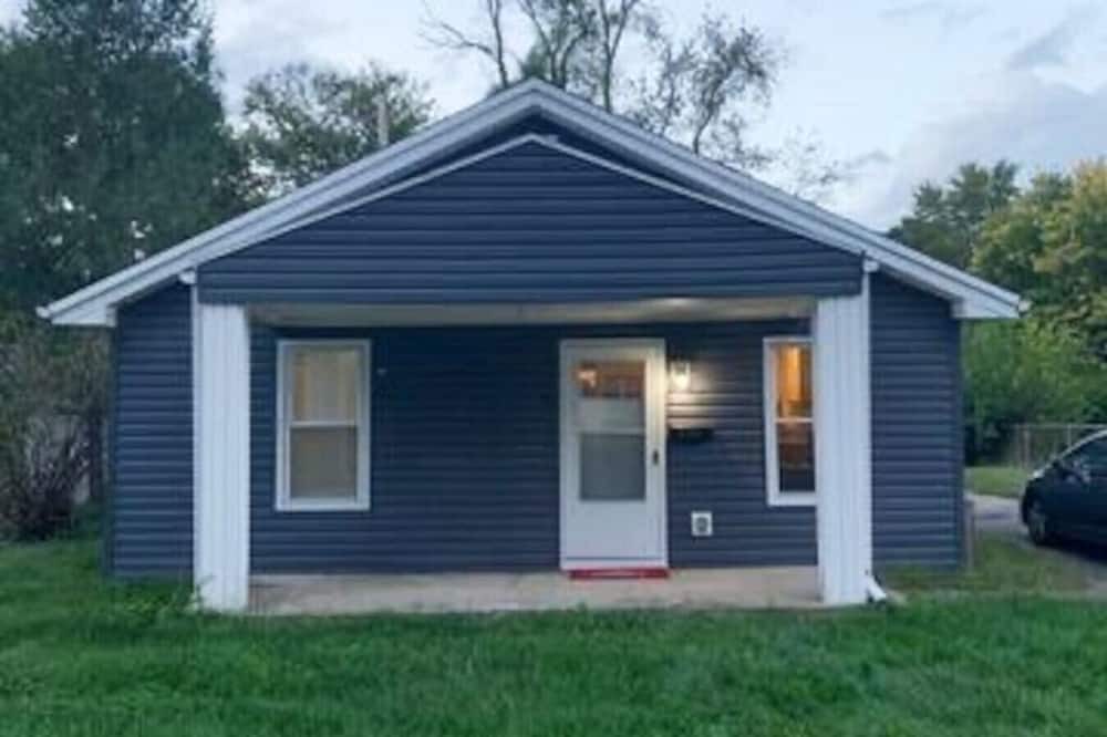 Kettering House | Friends & Family Oakwood-Kettering, UD Home 2Bd2Ba