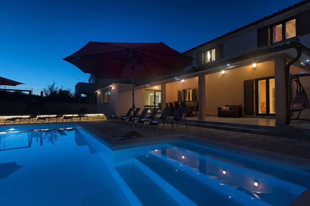 Rojnici Villa | Amber Comfortable holiday residence