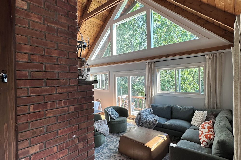 Denver Ski Chalet | Recovery Run Chalet - Stunning Mountain Views!