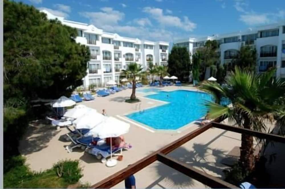 Titreyengol Resort | Luca Beach Hotel