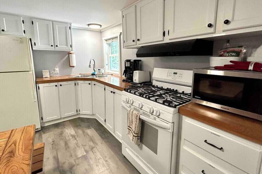 Merriweather House | Marko's ~ Close to Trails & Lake Gogebic!