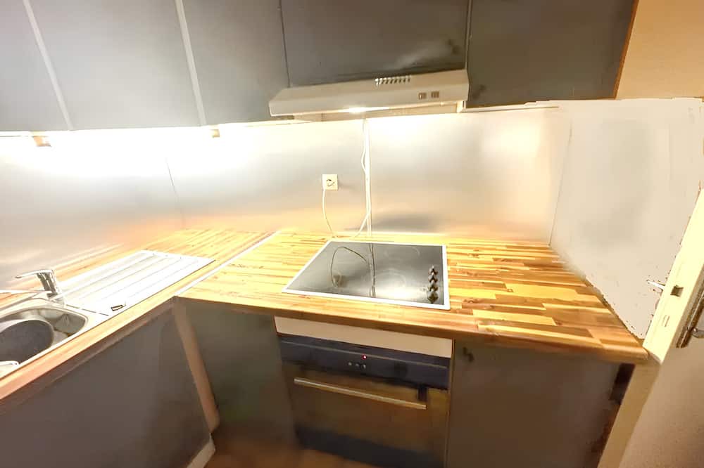 Charonne Apartment | Homerez - Nice apartment for 4 ppl. with terrace at Paris