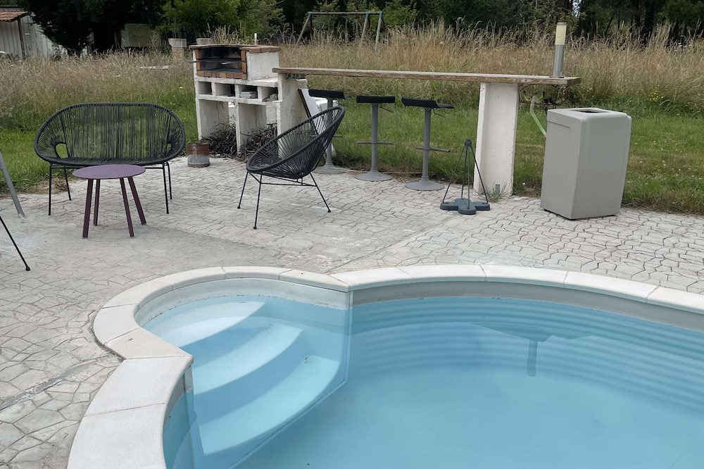 Laruscade House | Gite les placottes Near Bordeaux