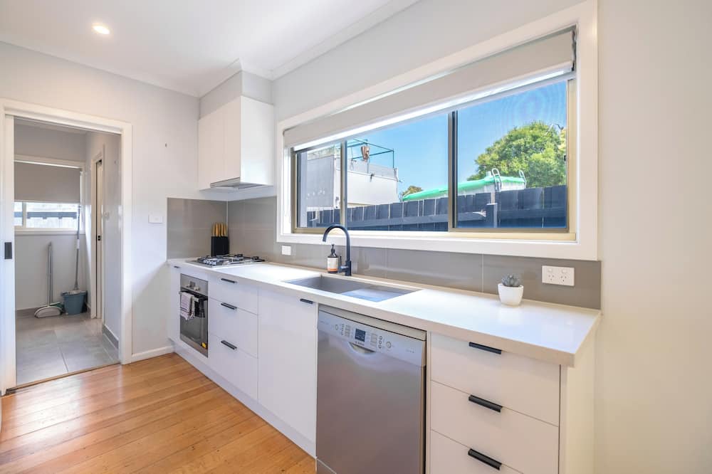 Forest Hill Villa | This villa is a 3 bedroom(s), 2 bathrooms, located in Forest Hill, VIC.