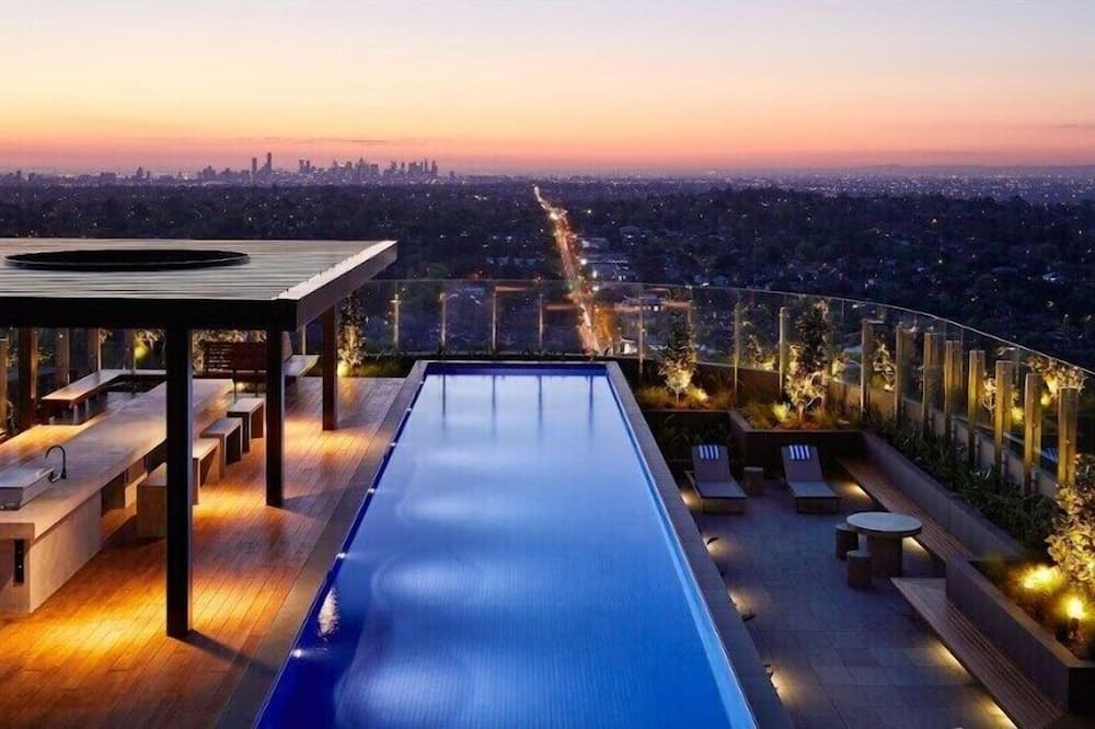 Box Hill Apartment | This apartment is a 2 bedroom(s), 1 bathrooms, located in Box Hill South, VIC.