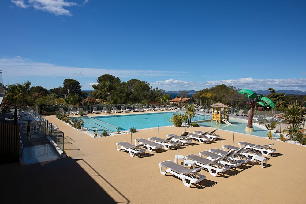 Le Dramont RV Rental | Mobile home Taos, beautiful sea view, large terrace and shared pool
