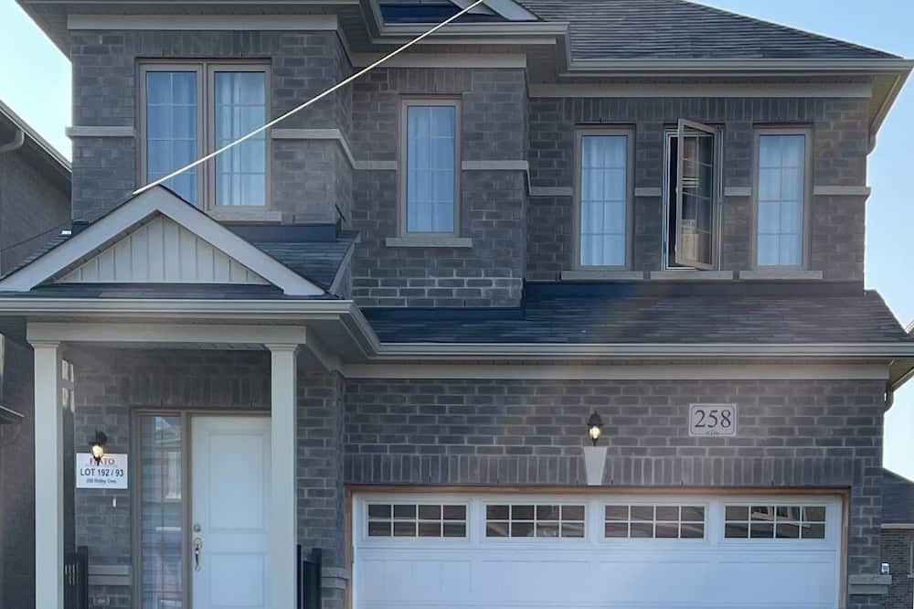 Dundalk House | Glad To Be Home Again Dundalk
