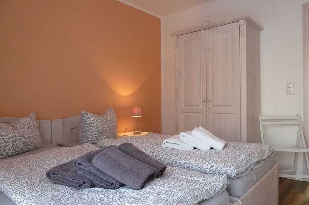 Graal Mueritz Boat Rental | Strandpark 10.1 Comfortable holiday residence