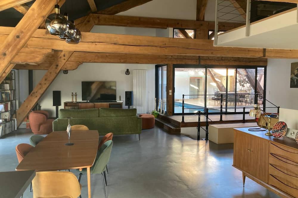 Capestang House | Atypical vineyard near the Canal du Midi, 30 minutes from the beaches