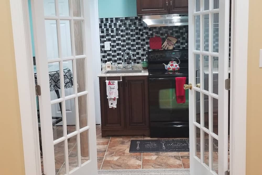 Darnestown Villa | 1BR villa 1bath, Spacious amazing top rated secluded and centrally located