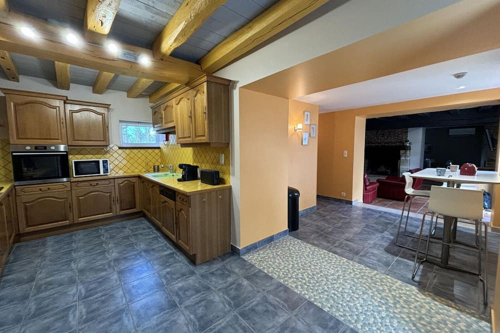 Souvigny Cottage | Gite Souvigny, 3 bedrooms, 6 persons