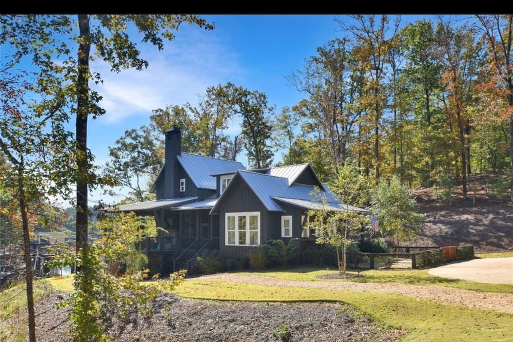Dadeville House | Gorgeous Home on Lake Martin! 40 Minutes from Auburn! 🦅