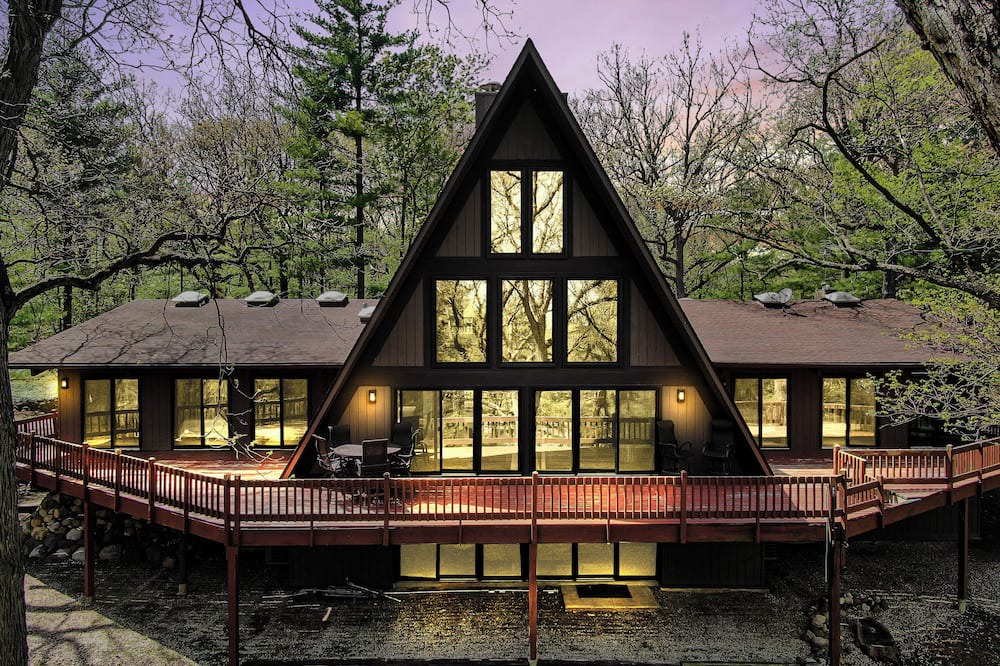 Bull Valley House | Private A-Frame on 5 Acres with a Fishing Pond and Rock Wall
